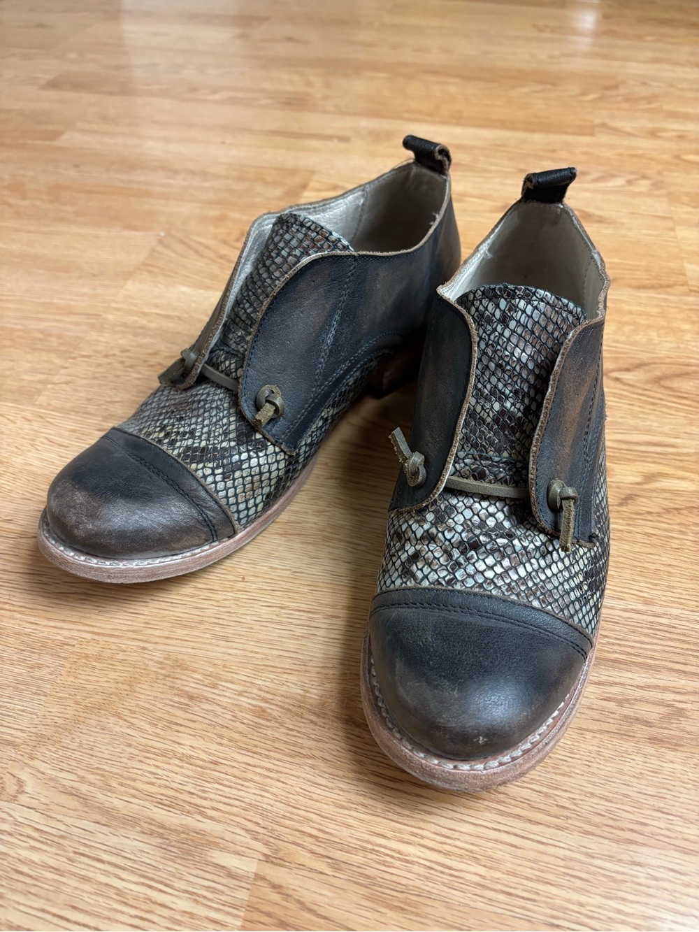 Freebird Mabel Black Multi color